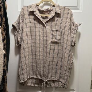 Como Vintage Beige and Black Plaid Shirt